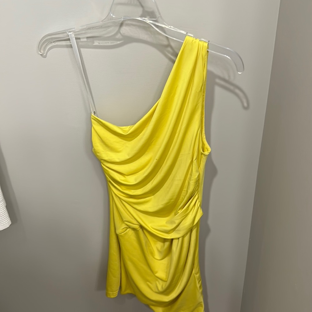 Super Down Yellow One Shoulder Dress Size Small